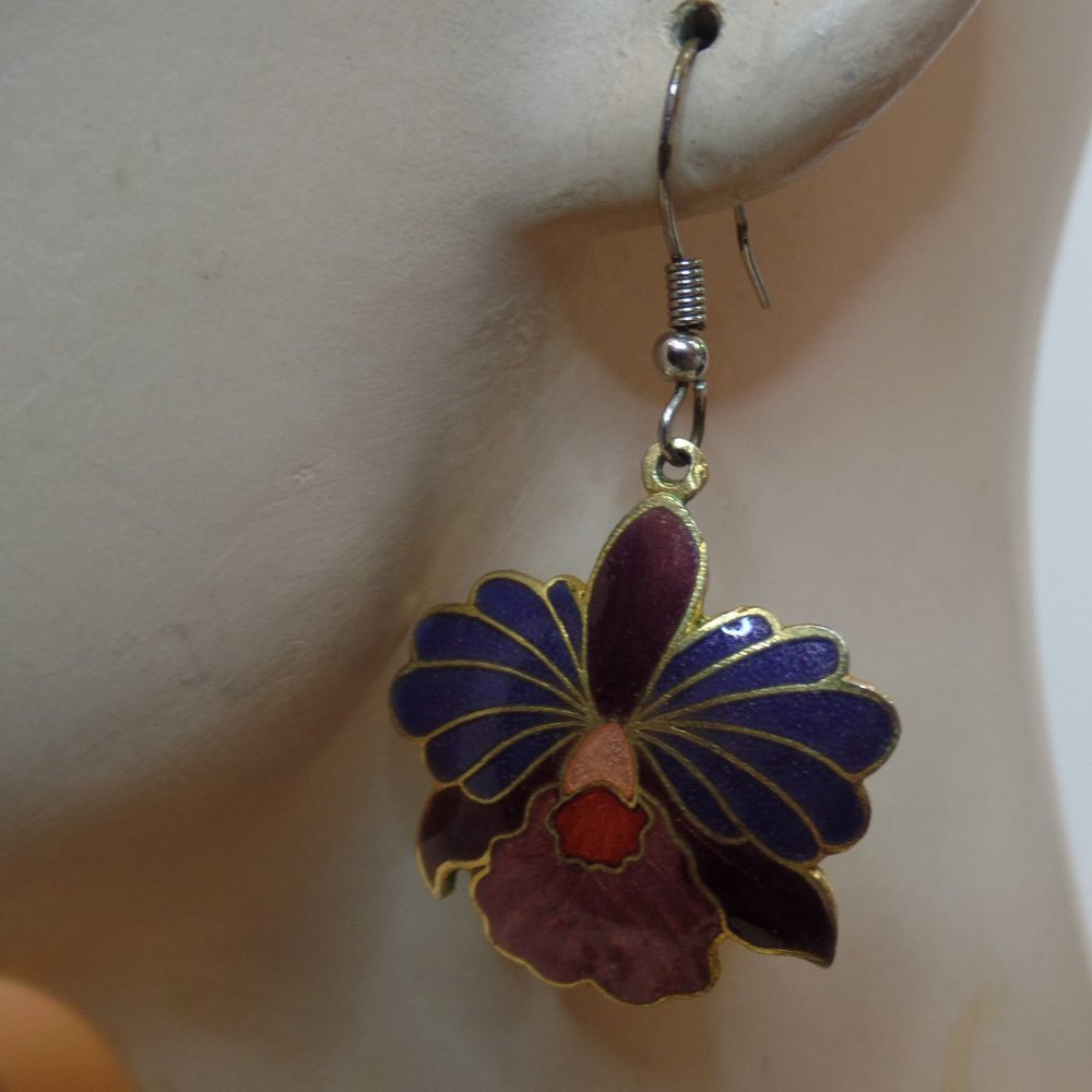Vintage Cloisonné Floral Pattern Ear Rings Goldtone Backs & Hook Closure - Picture 1 of 5